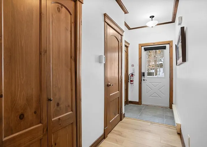 Les Manoirs Wpool & Hot Tub Near Village 120-7