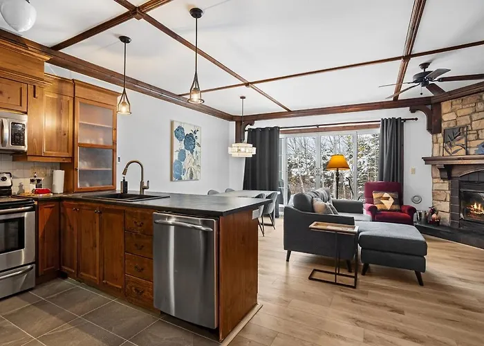 Les Manoirs Wpool & Hot Tub Near Village 120-7