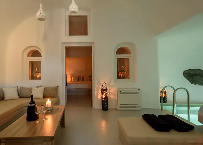 White Dream Suites Firá