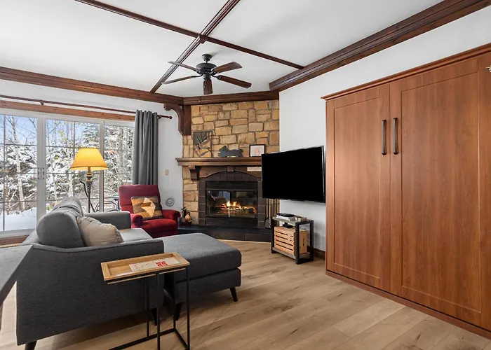 Les Manoirs Wpool & Hot Tub Near Village 120-7