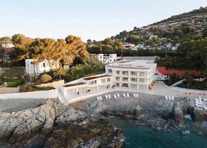 Les Roches Rouges, A Beaumier Hotel Saint-Raphaël