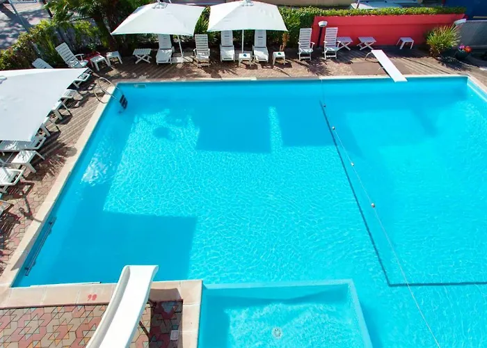Nautilus Hotel Family