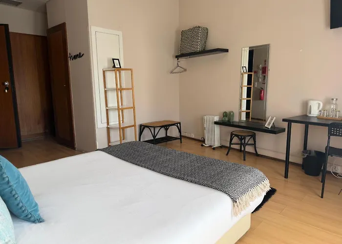 Oporto Trindade Residence