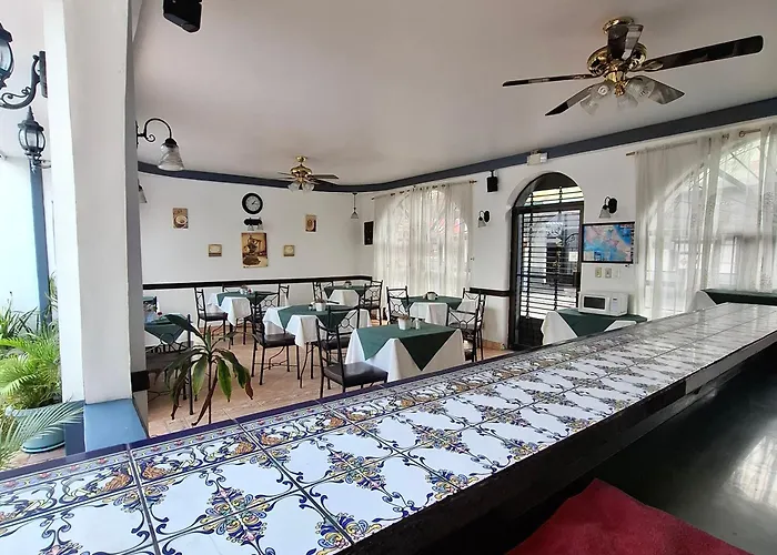 Hotel Santo Tomas