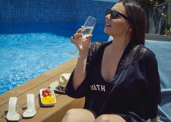 Arcelon Hotel
