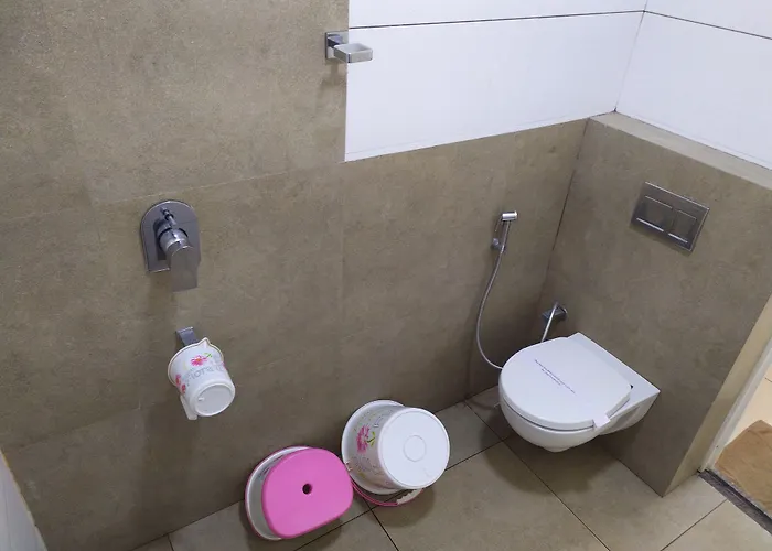 Hotel Sownthariyam Palni