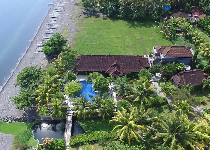 Arya Amed Beach Resort And Dive Center