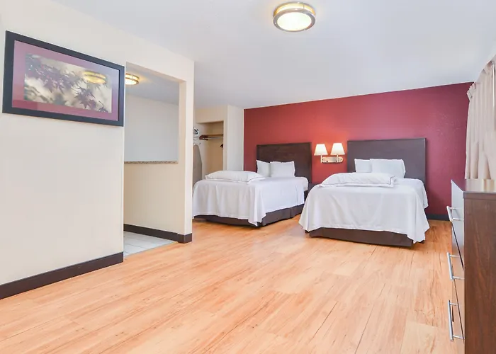 Red Roof Inn Plus+ & Suites Guilford