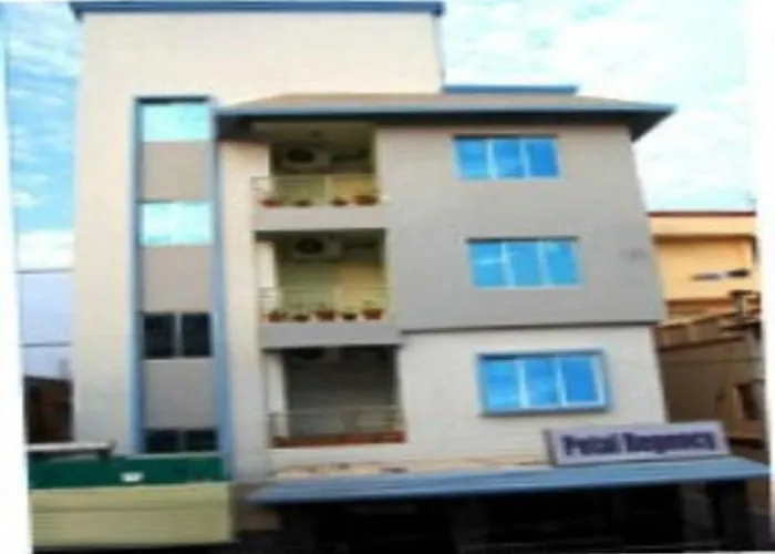Hotel Petal Regency Puri
