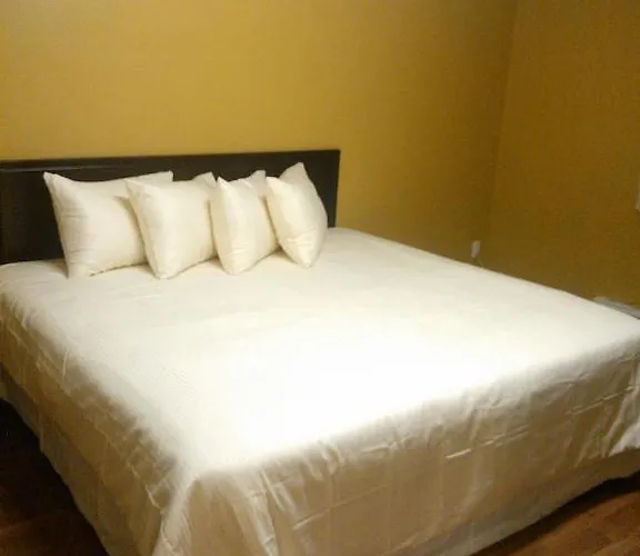Knights Inn Oshawa