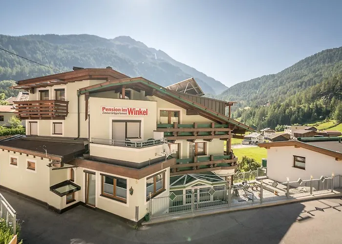 Appartementhaus im Winkel Sölden