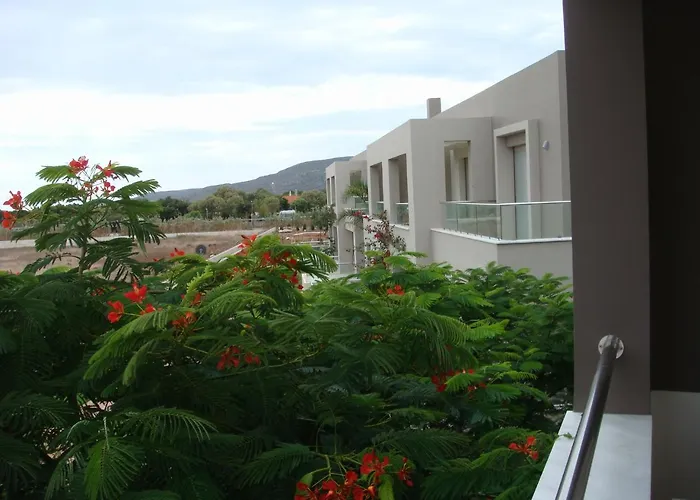 Double Bay Beach Hotel