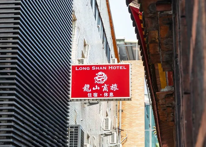 Longshan Inn
