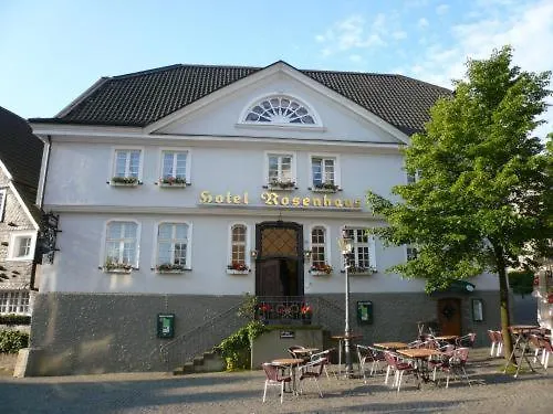 Hotel Rosenhaus GmbH mit 12 Elektro-Wallboxen